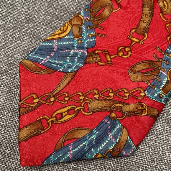 Equestrian Snaffle Bit Saddlebag Rein Red Tie 57 x 4” 100% Silk Italy - Picture 2 of 7